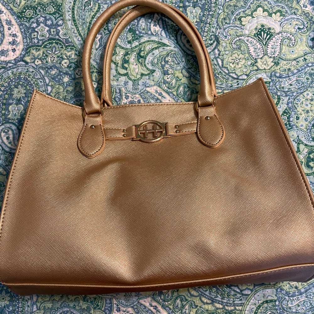 Trade for Mely M ✨Gold purse